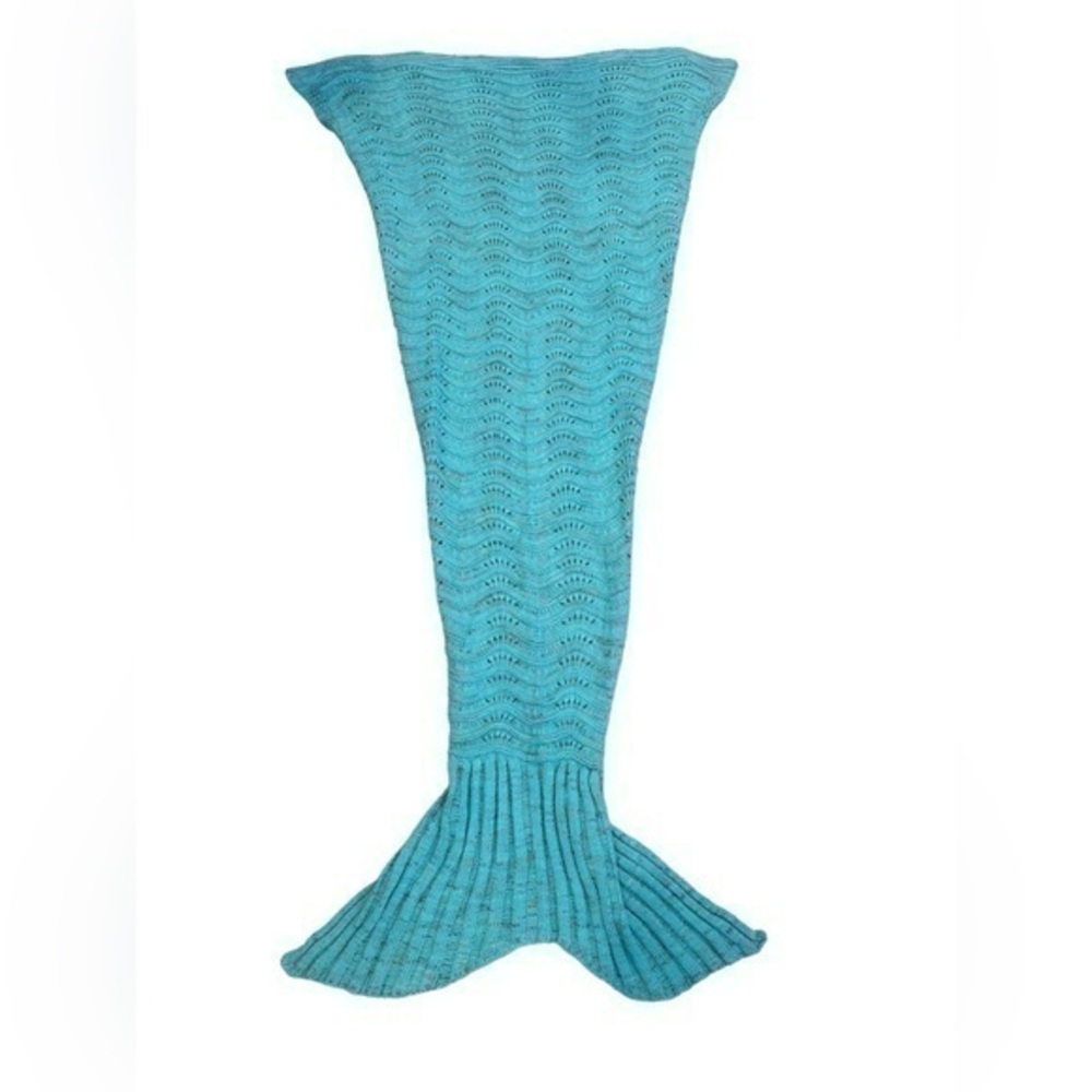 NWOT Blue crocheted mermaid blanket with vented foot opening at bottom